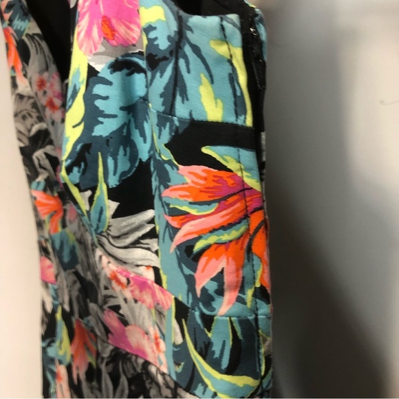 Guess Floral Sleeveless V-Neck Fit & Flare Mini Dress, Size 4 - Picture 6 of 12